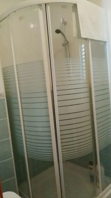 Hostal Las Parcelas كونيل ذي لا فرونتيرا بيت ضيافة