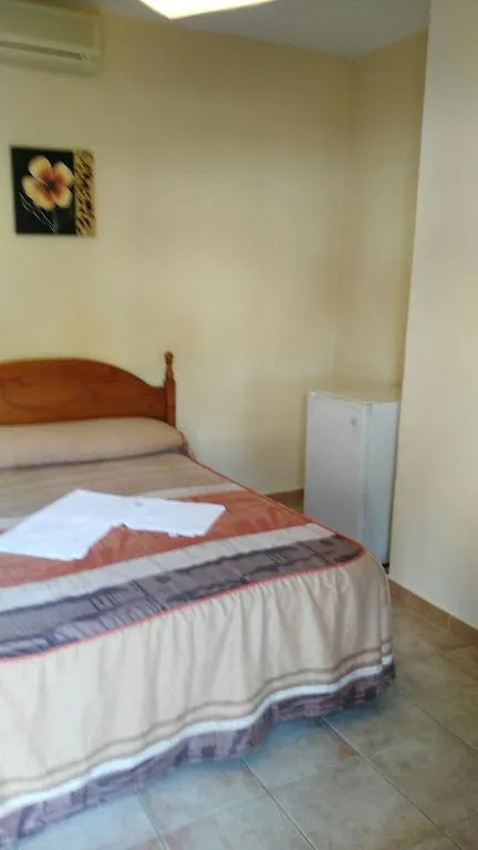 Hostal Las Parcelas كونيل ذي لا فرونتيرا 0*,